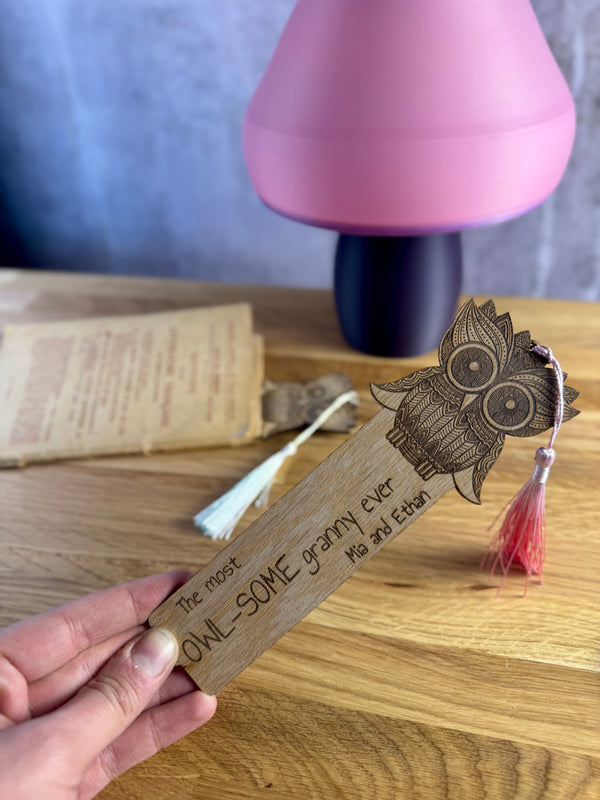 Marcapáginas personalizado con forma de búho