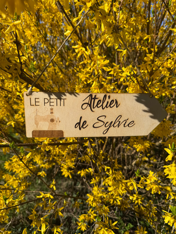 Sewing workshop sign