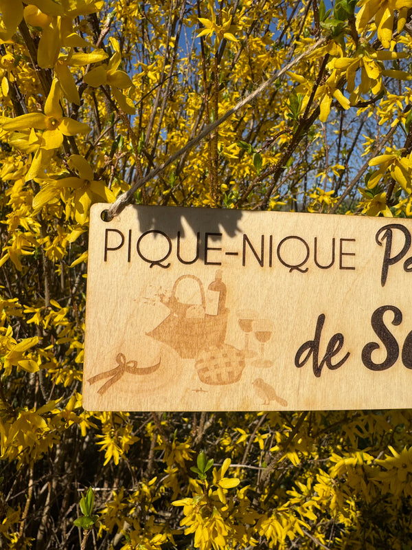 Picnic sign